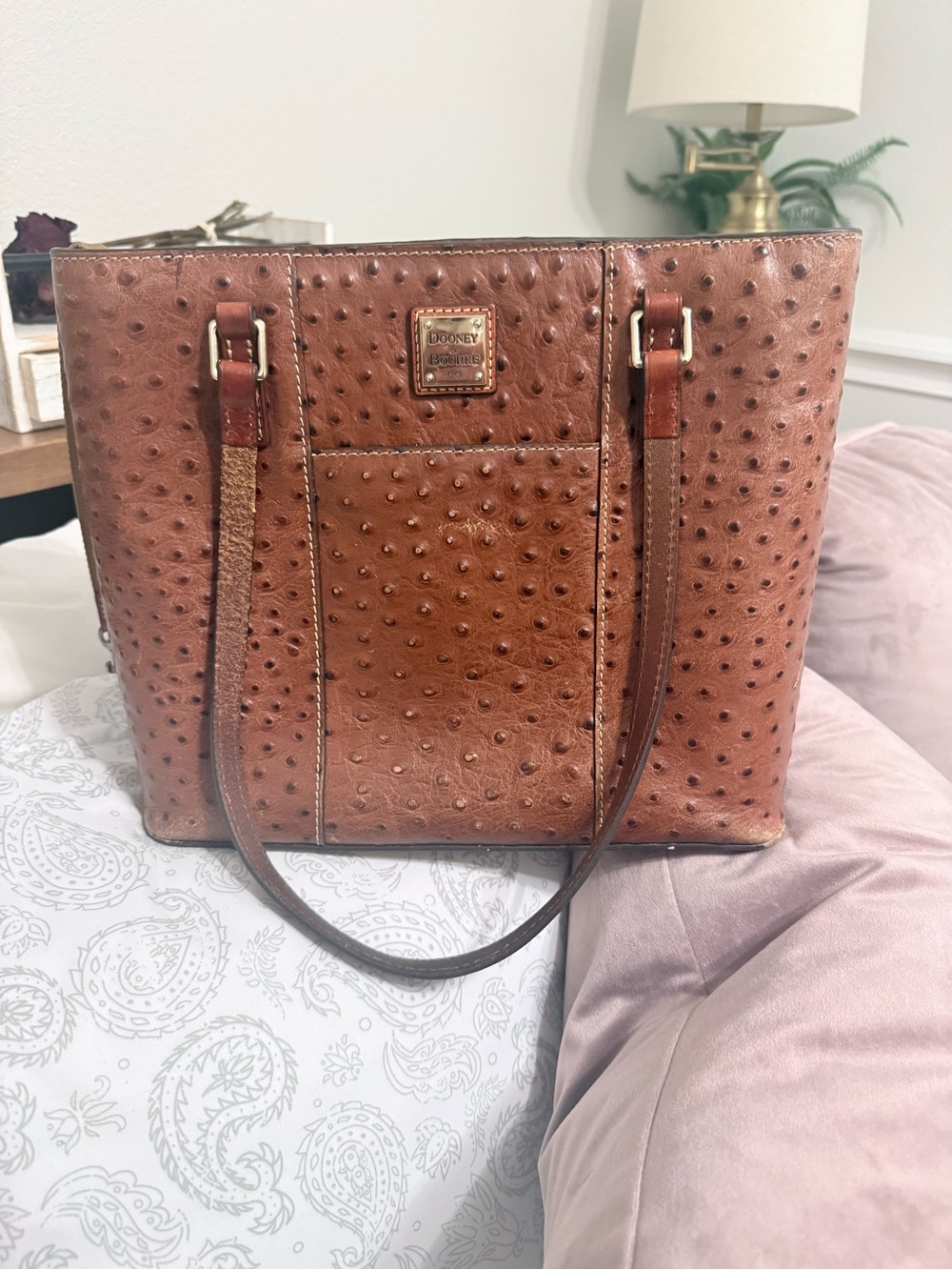 🧡 Beautiful vintage Dooney & Bourke Brown Ostrich-Embossed Shoulder Tote